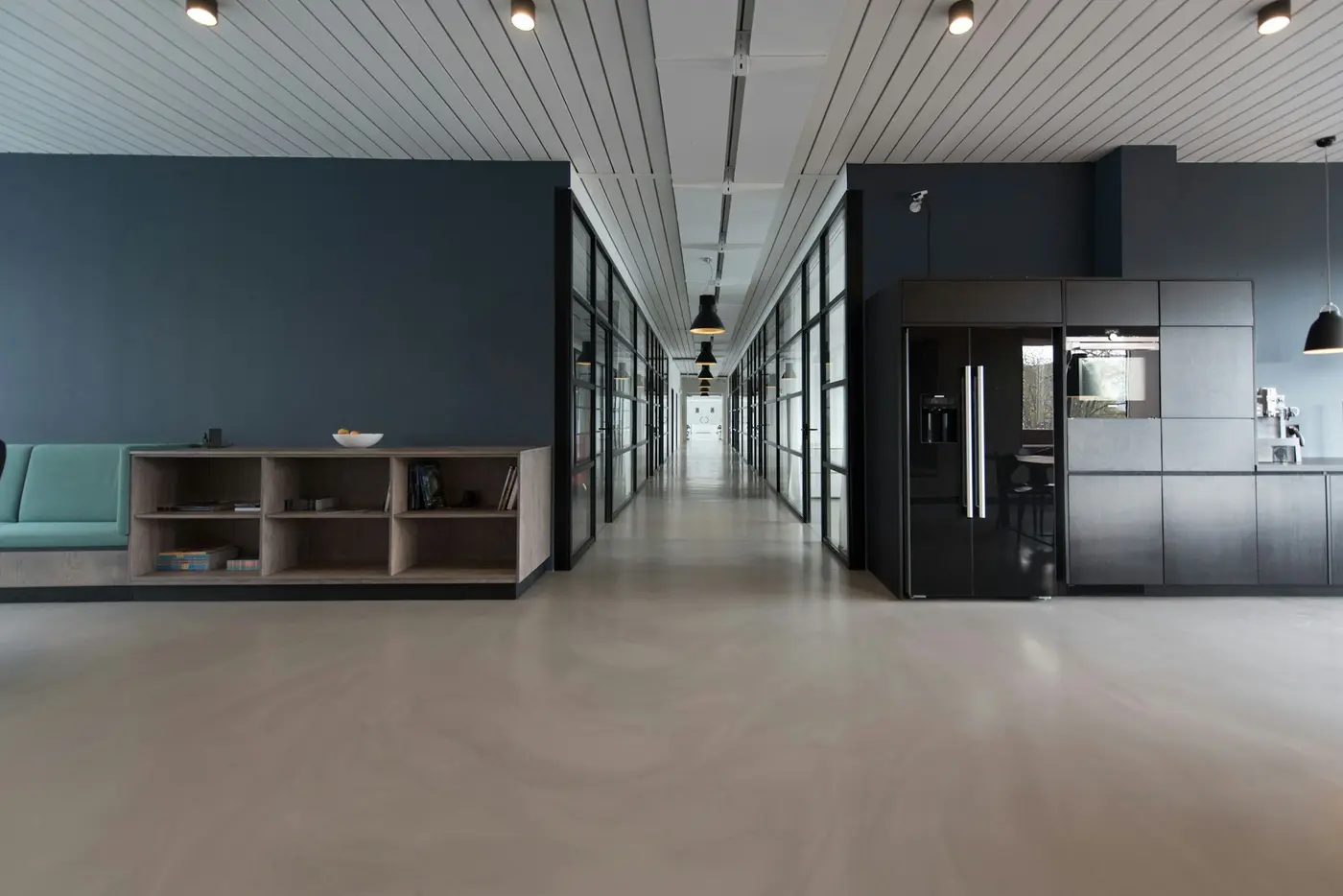 Boutique Legal Search Firms Vs Big-Box Agencies: Which Is Better For Your Law Firm’s Growth?
